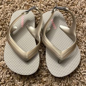 Brand new old navy sandals size 5 for baby